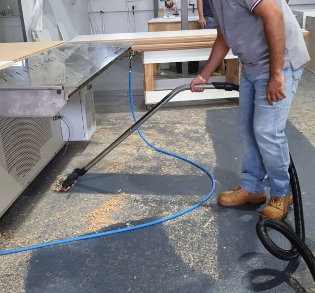 CONTINUOUS-DUTY-INDUSTRIAL-VACUUM-CLEANERS-FOR-SAWDUST-AND-WOOD-SHAVINGS